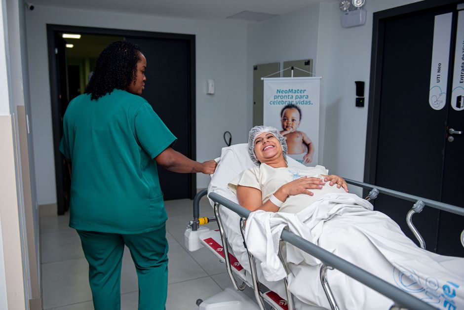 Patient recovering and walking after minimally invasive spine surgery at Korean medical center