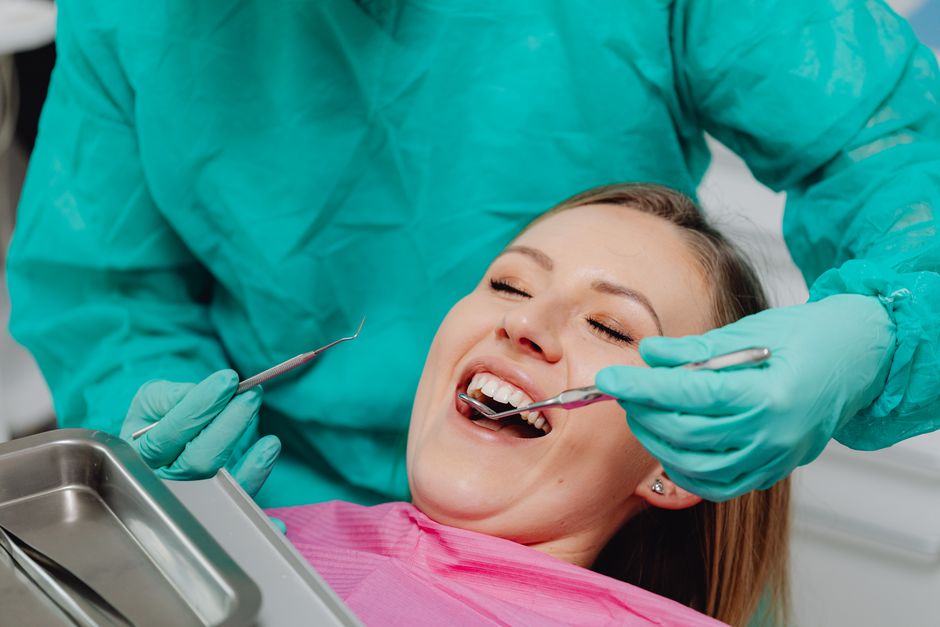 Healthy gum tissue and clean teeth after successful periodontal treatment in South Korea