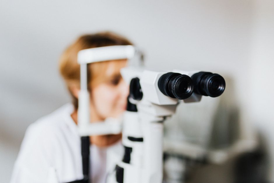 LASEK Eye Surgery procedure - Patient consultation at KAHF-accredited hospital in Seoul, South Korea